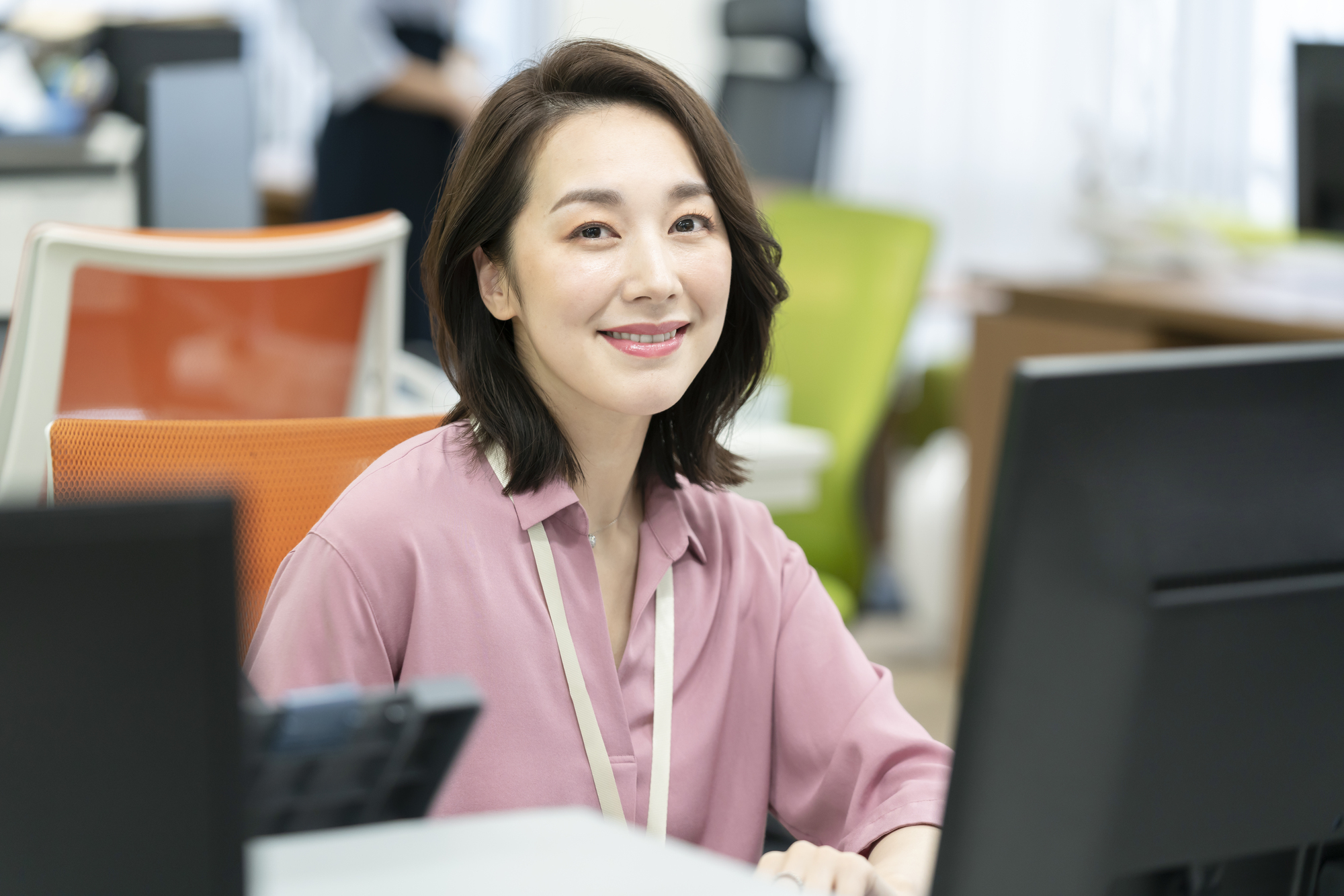30代～50代の女性スタッフ活躍中！異業種からの転職も歓迎いたします。